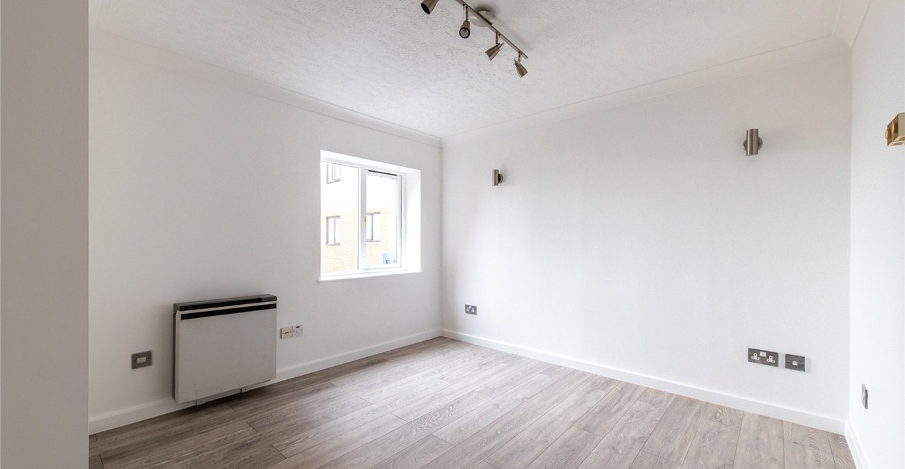 2 bedroom property for sale in West Street | Robinson Michael & Jackson