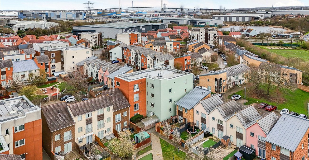 2 bedroom property for sale in Dartford | Robinson Jackson