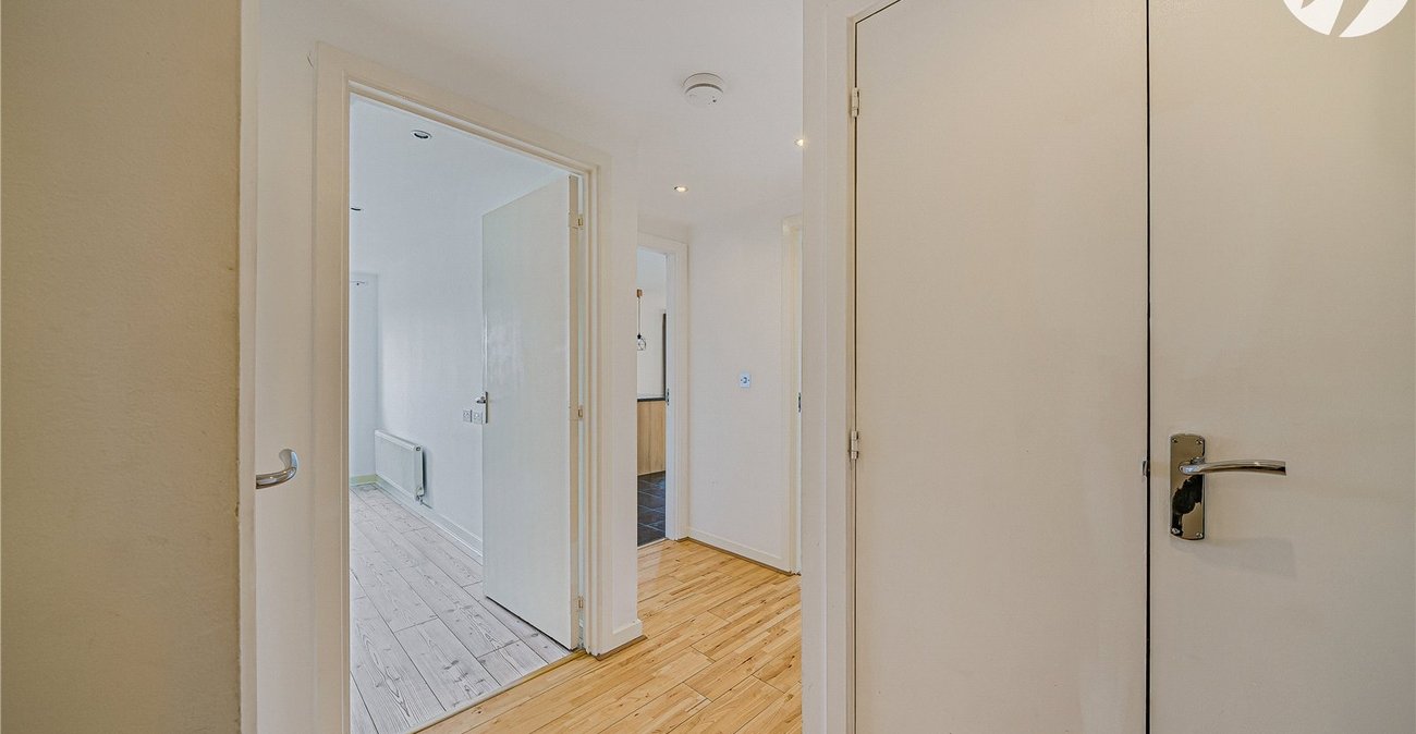 2 bedroom property for sale in Dartford | Robinson Jackson