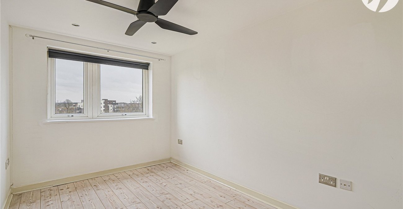 2 bedroom property for sale in Dartford | Robinson Jackson