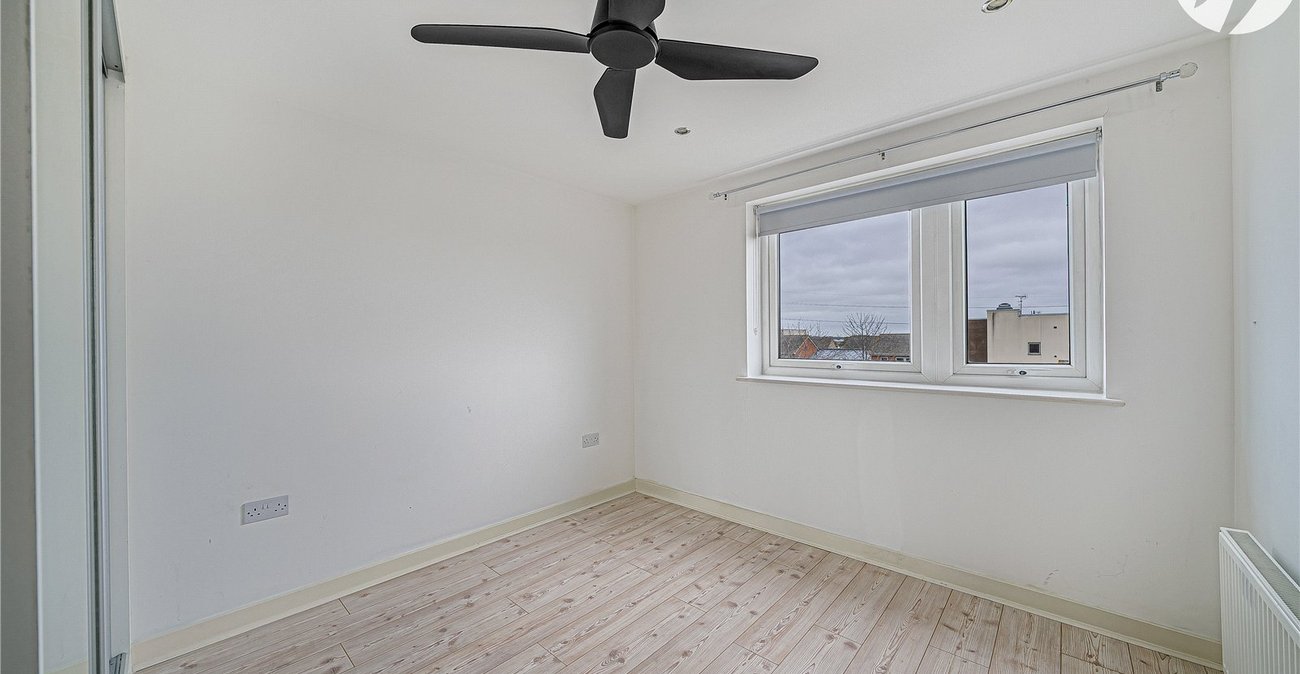 2 bedroom property for sale in Dartford | Robinson Jackson