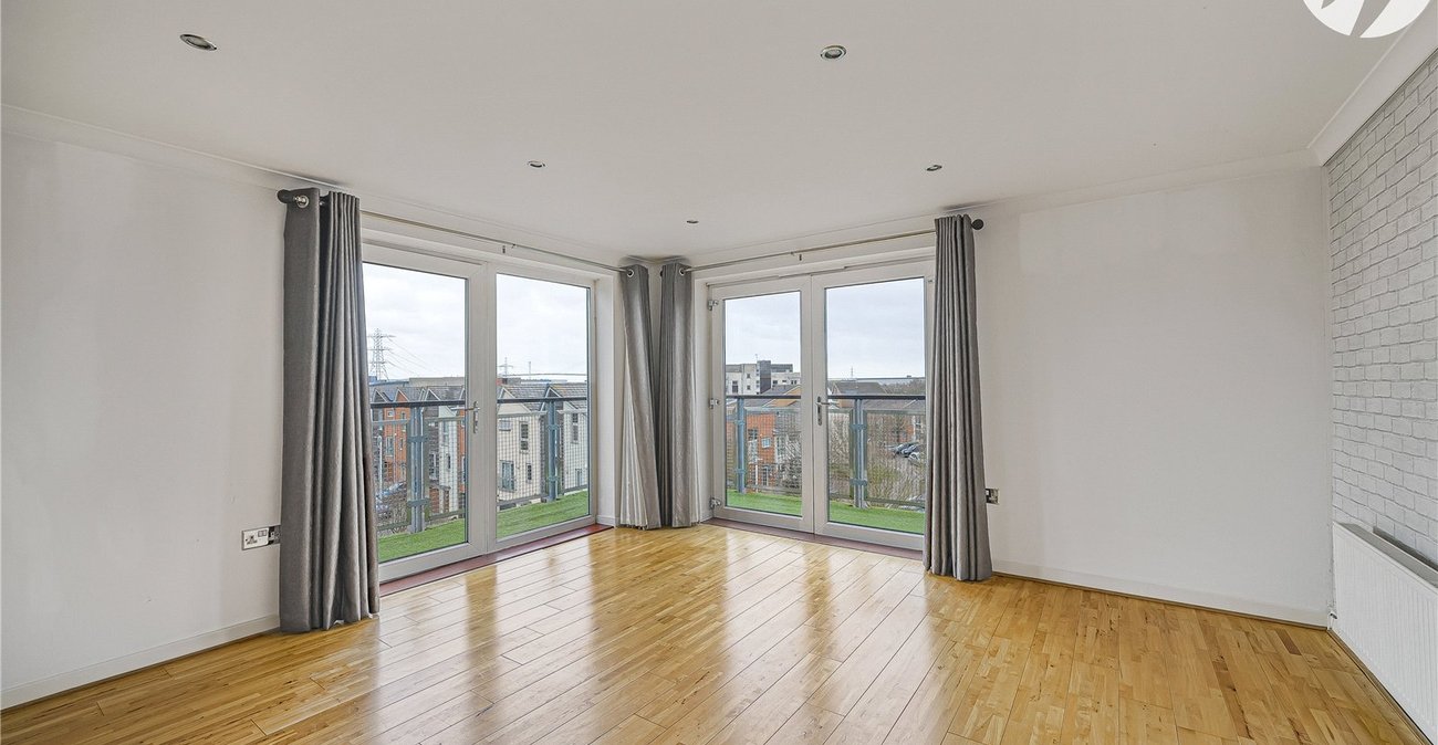 2 bedroom property for sale in Dartford | Robinson Jackson
