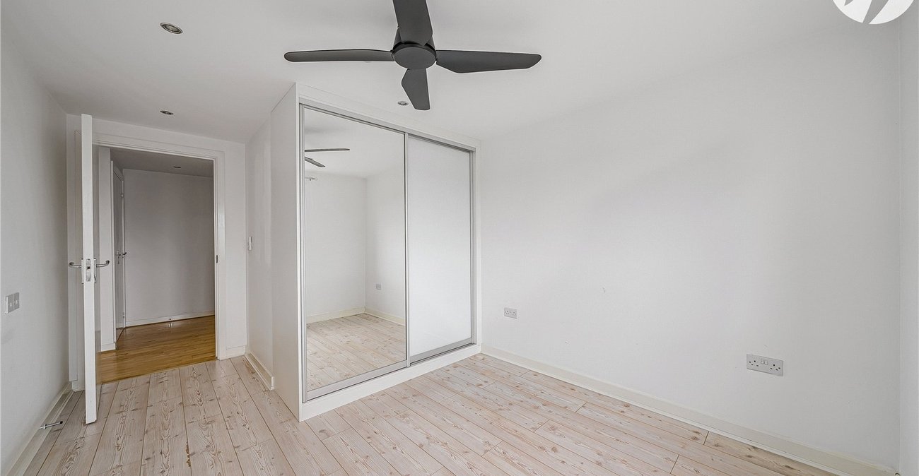 2 bedroom property for sale in Dartford | Robinson Jackson