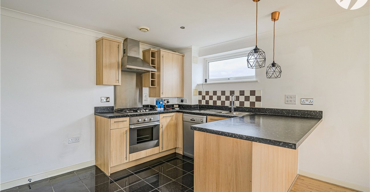 2 bedroom property for sale in Dartford | Robinson Jackson