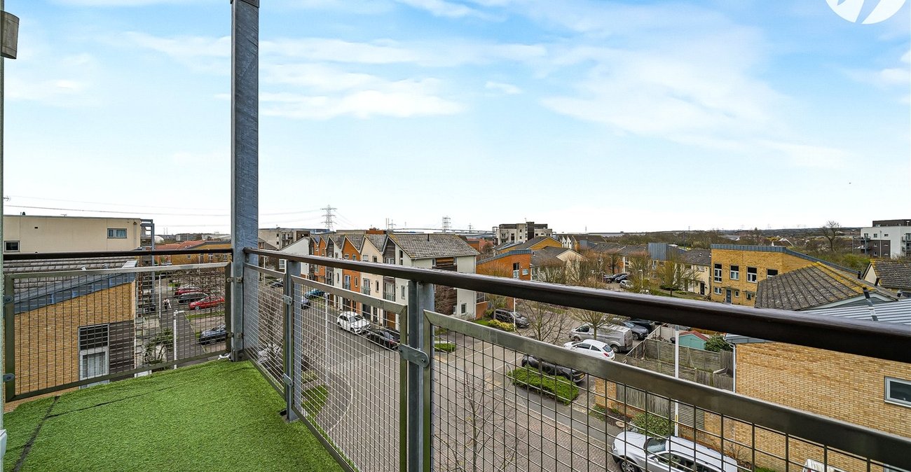 2 bedroom property for sale in Dartford | Robinson Jackson