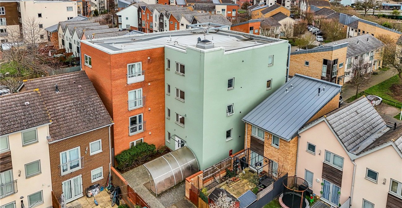 2 bedroom property for sale in Dartford | Robinson Jackson