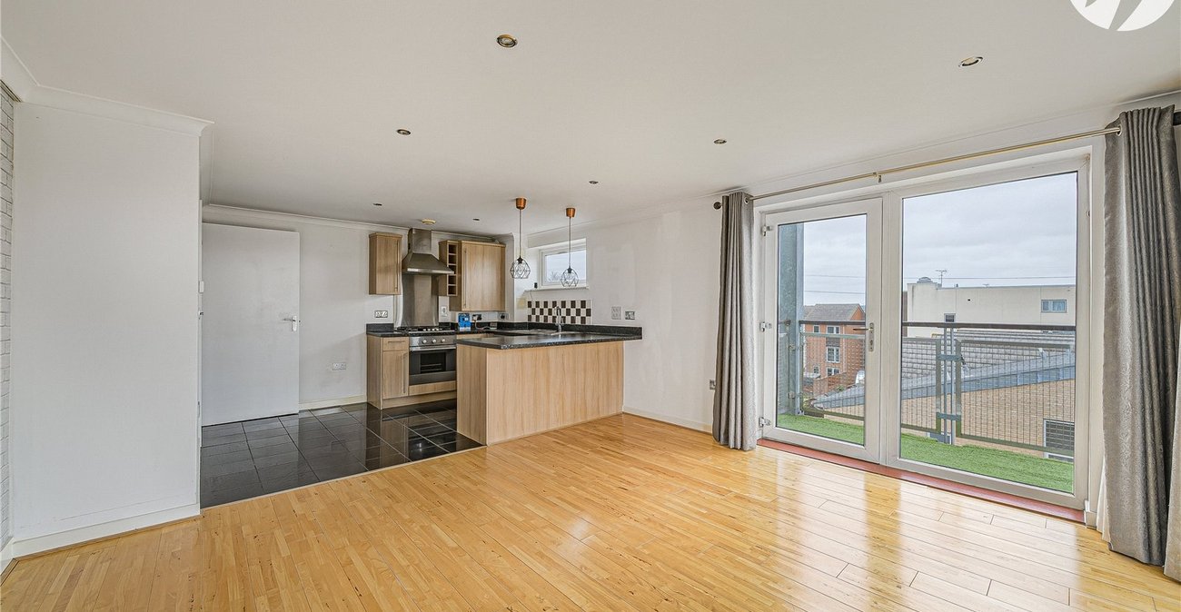 2 bedroom property for sale in Dartford | Robinson Jackson