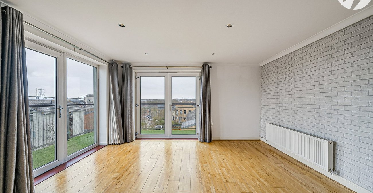 2 bedroom property for sale in Dartford | Robinson Jackson