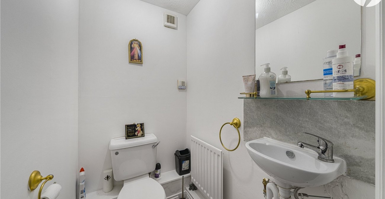 4 bedroom house for sale in Gravesend | Robinson Michael & Jackson