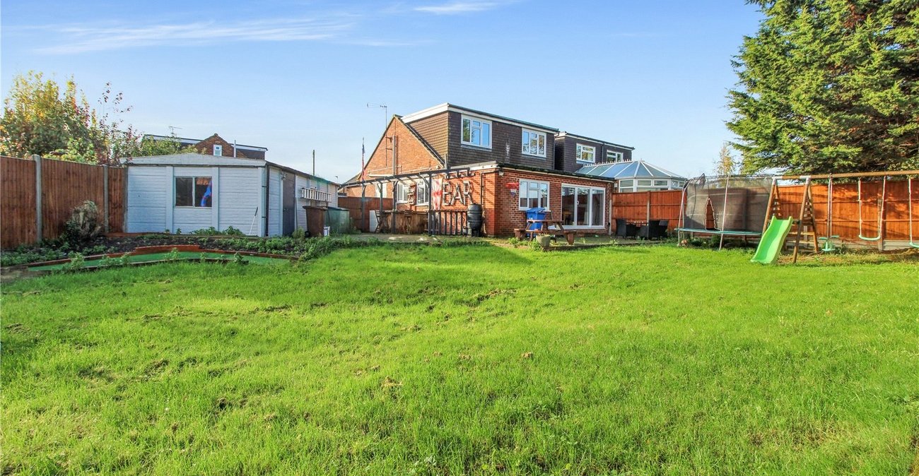 6 bedroom bungalow for sale in Upchurch | Robinson Michael & Jackson