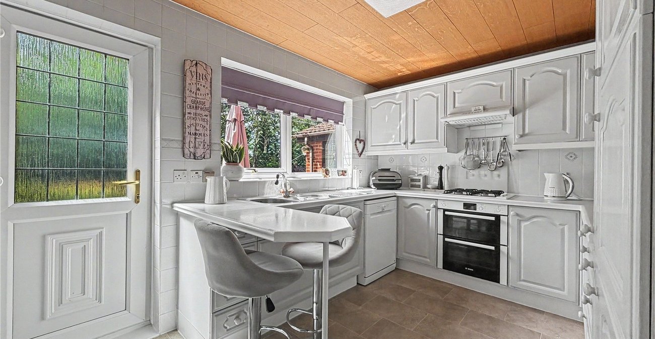 6 bedroom house for sale in Hempstead | Robinson Michael & Jackson