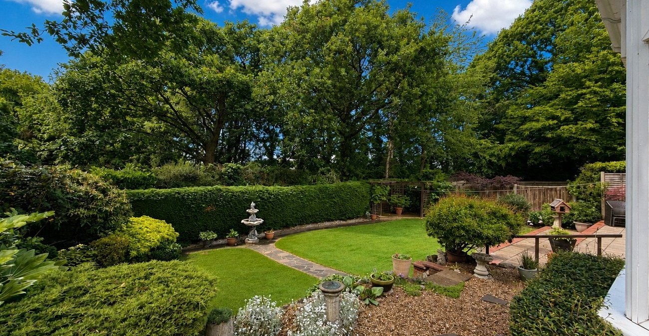 6 bedroom house for sale in Hempstead | Robinson Michael & Jackson