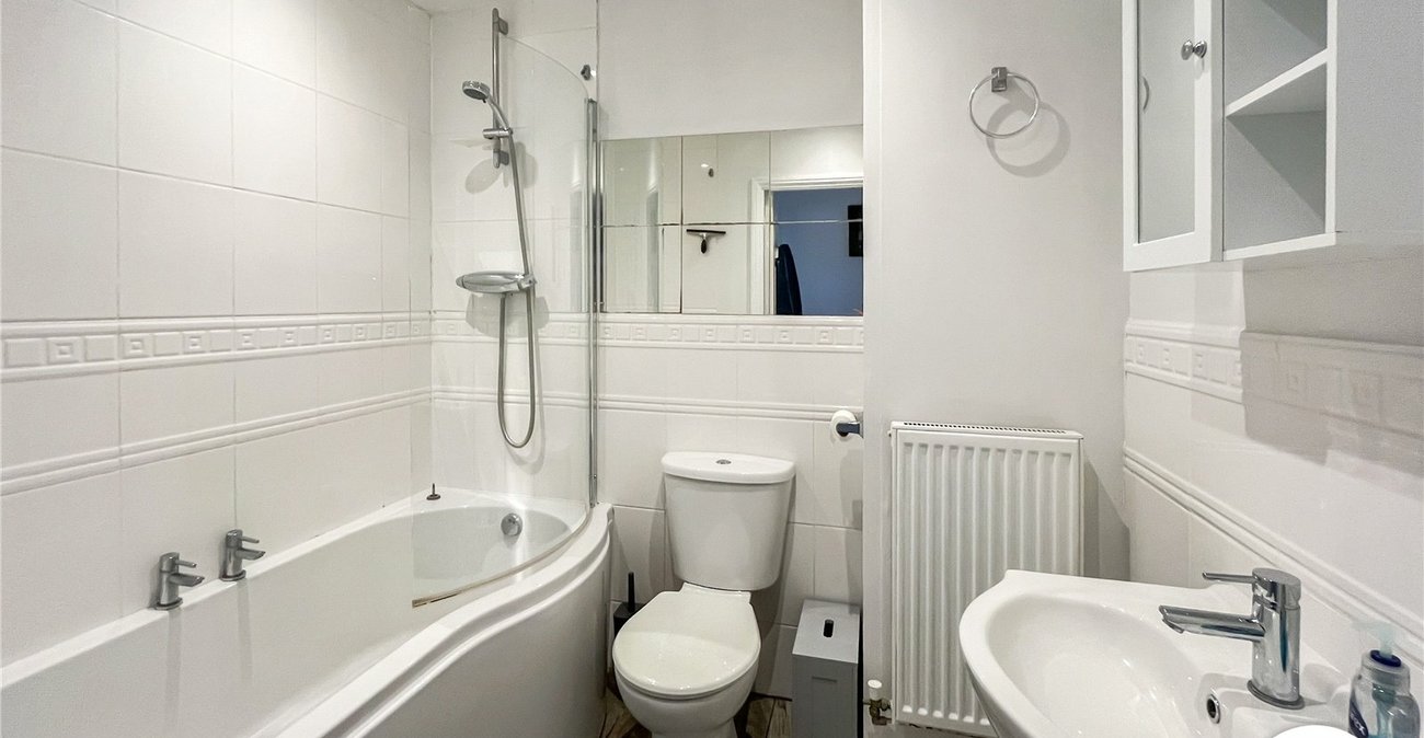2 bedroom property for sale in Kemsley | Robinson Michael & Jackson