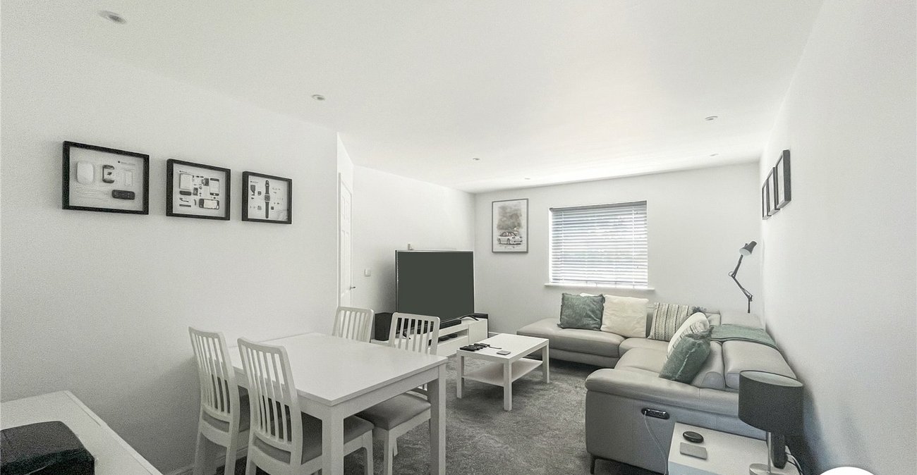 2 bedroom property for sale in Kemsley | Robinson Michael & Jackson