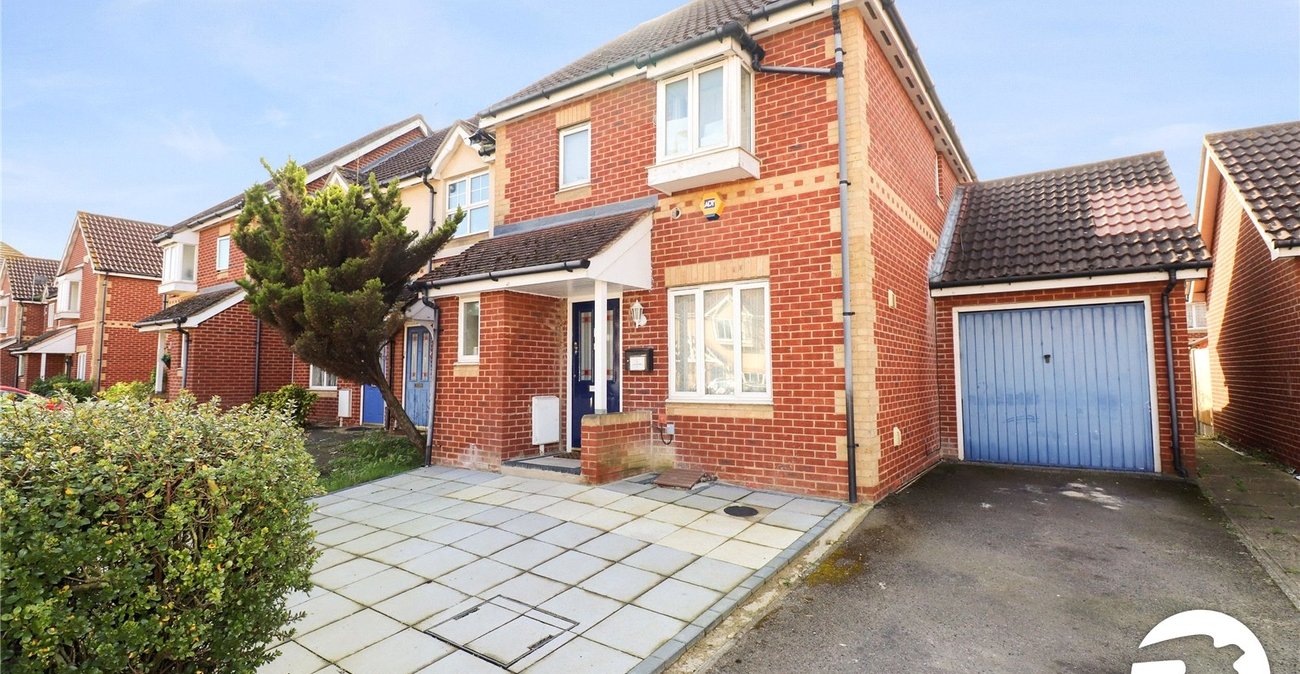 4 bedroom house for sale in London | Robinson Jackson