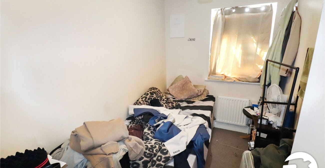 4 bedroom house for sale in London | Robinson Jackson