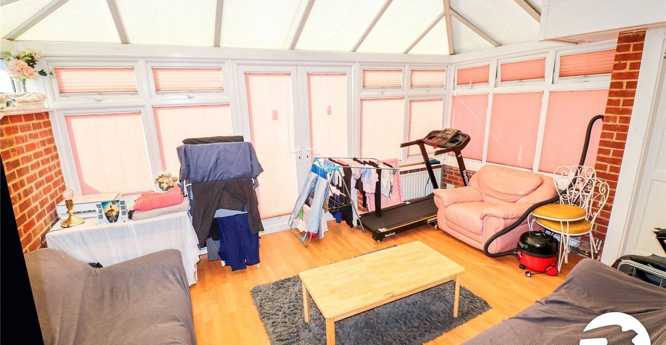 4 bedroom house for sale in London | Robinson Jackson