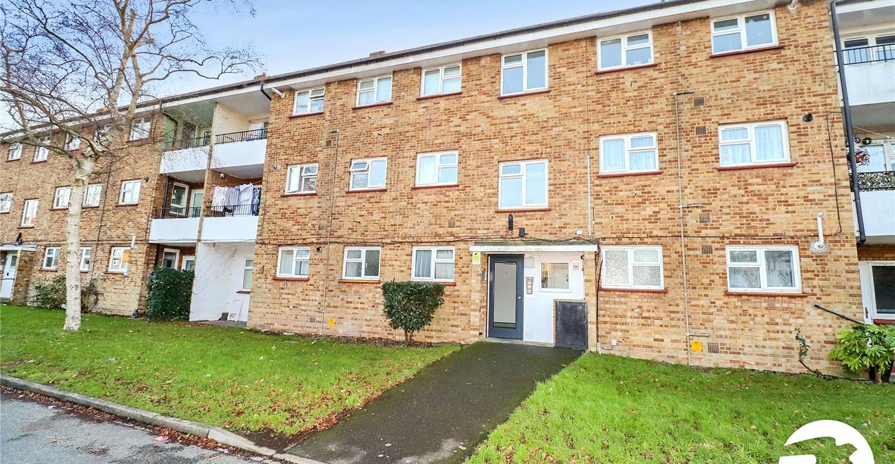 2 bedroom property for sale in Hurst Lane | Robinson Jackson