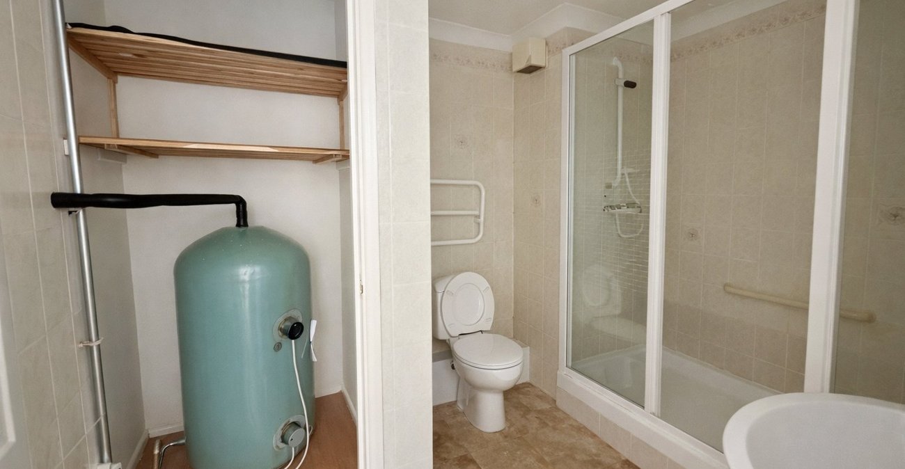 1 bedroom property for sale in London | Robinson Jackson