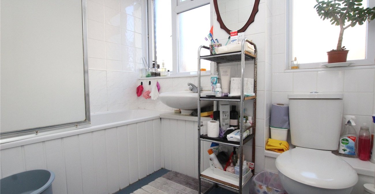 3 bedroom property for sale in Shooters Hill | Robinson Jackson