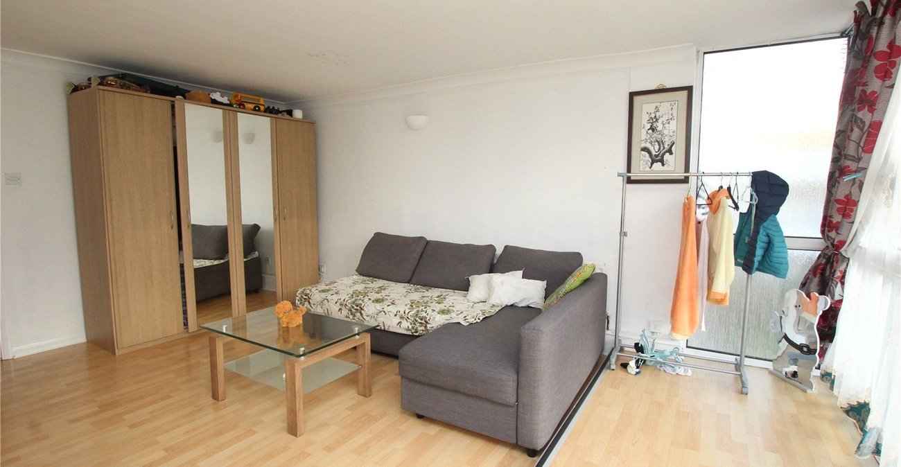 3 bedroom property for sale in Shooters Hill | Robinson Jackson