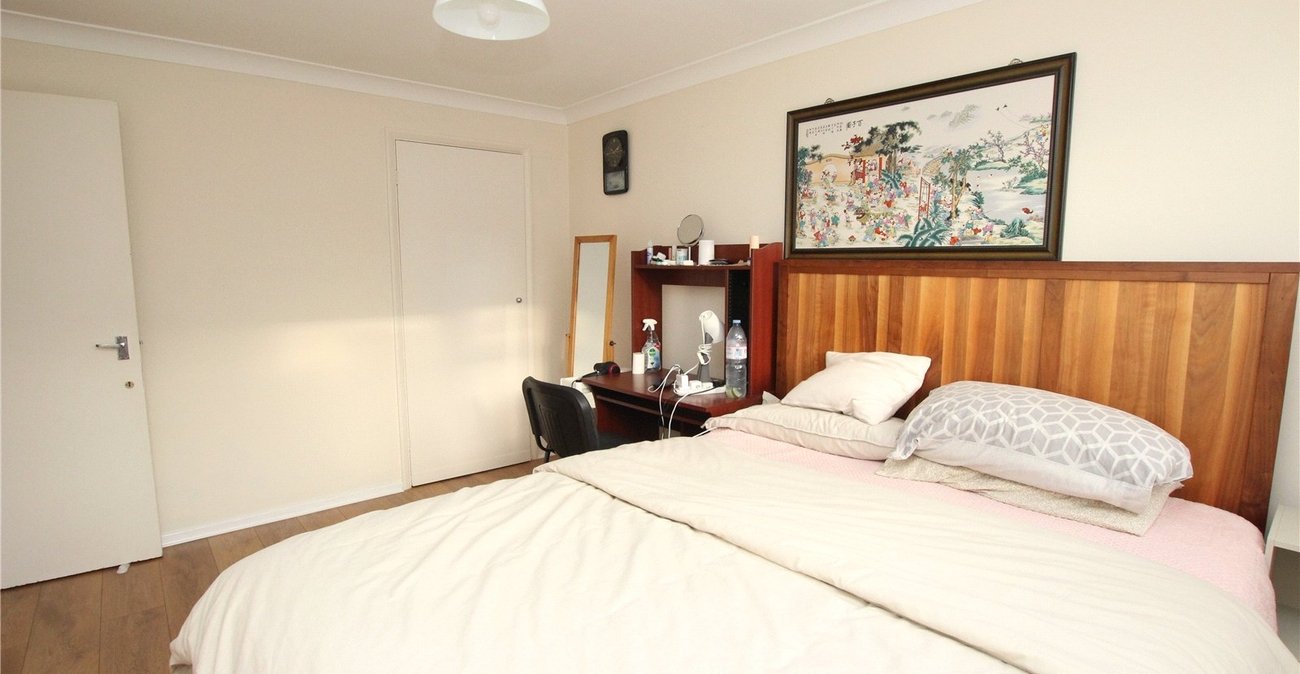 3 bedroom property for sale in Shooters Hill | Robinson Jackson