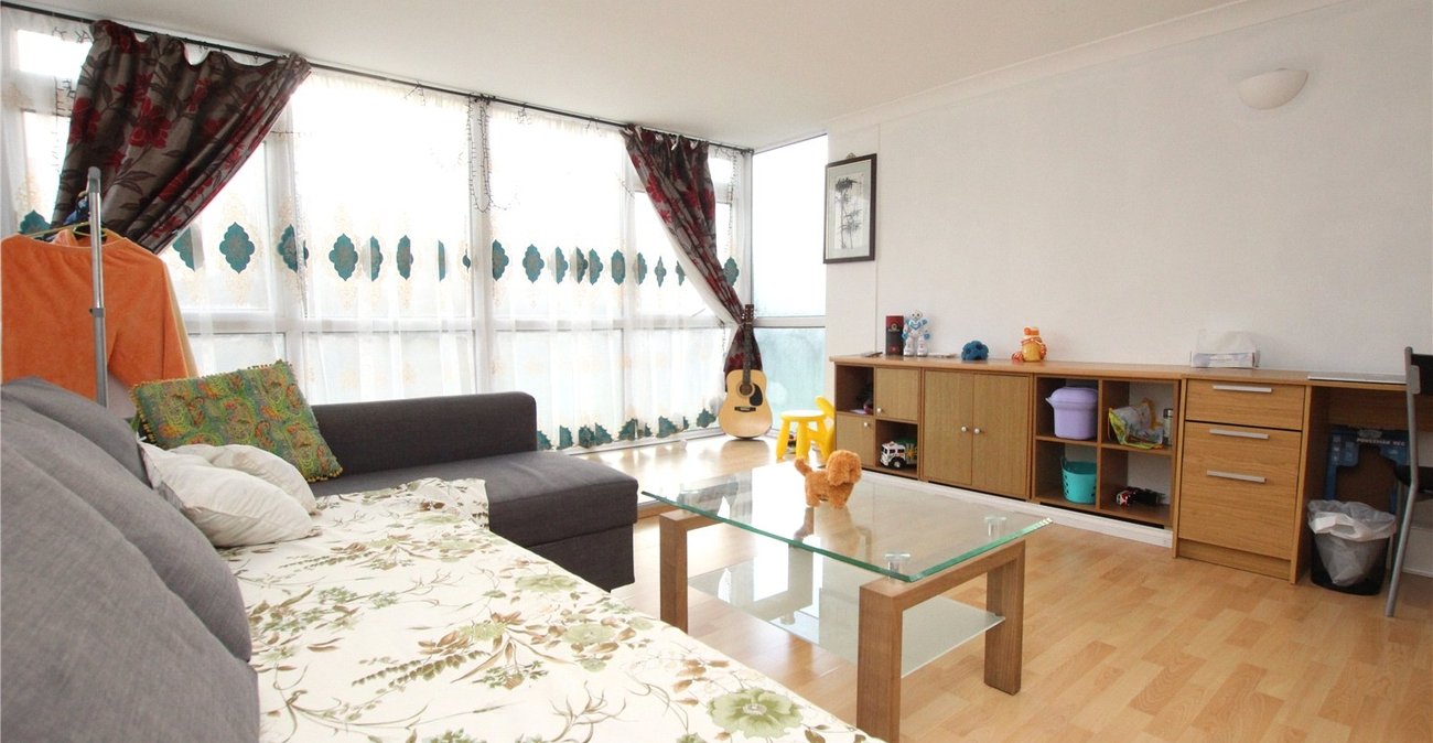 3 bedroom property for sale in Shooters Hill | Robinson Jackson