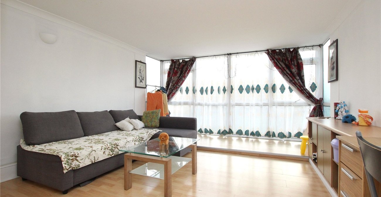 3 bedroom property for sale in Shooters Hill | Robinson Jackson