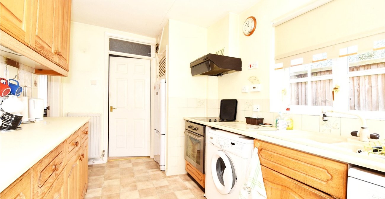 3 bedroom house for sale in Hextable | Robinson Jackson