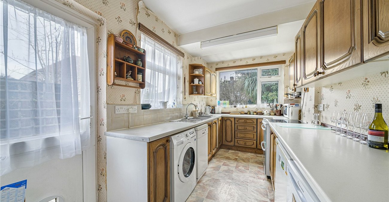 4 bedroom house for sale in Welling | Robinson Jackson