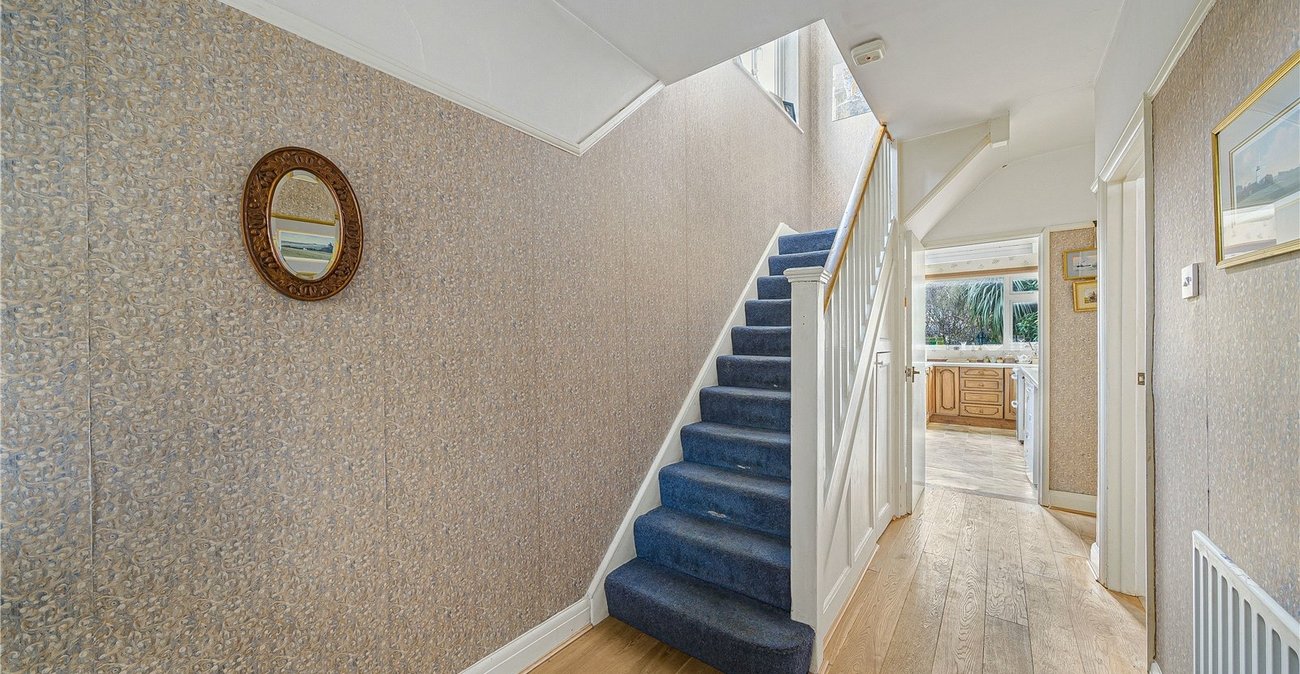 4 bedroom house for sale in Welling | Robinson Jackson