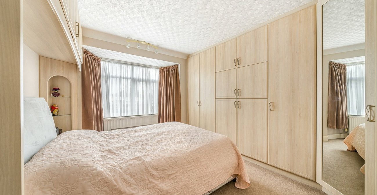 6 bedroom house for sale in Welling | Robinson Jackson