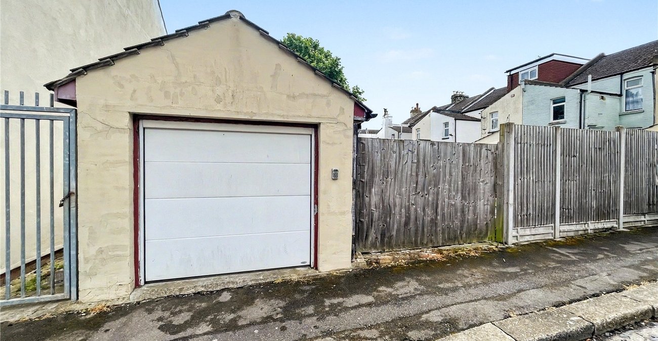 3 bedroom house for sale in Gillingham | Robinson Michael & Jackson