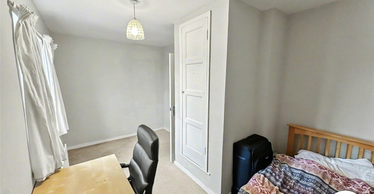 3 bedroom house for sale in Rochester | Robinson Michael & Jackson