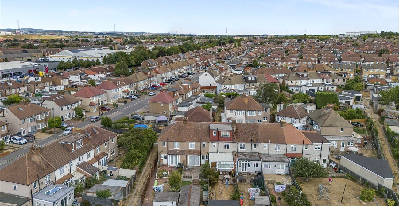 3 bedroom house for sale in Dartford | Robinson Jackson