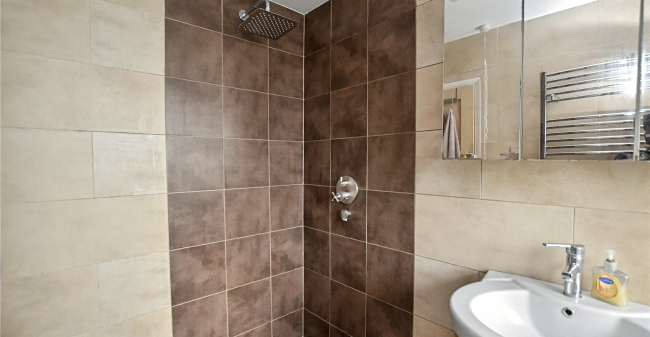 5 bedroom house for sale in Bexleyheath | Robinson Jackson