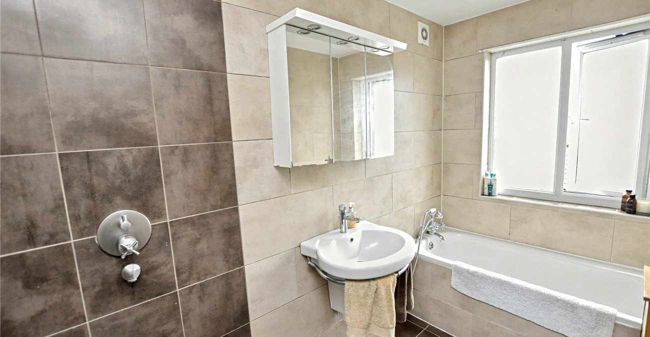 5 bedroom house for sale in Bexleyheath | Robinson Jackson