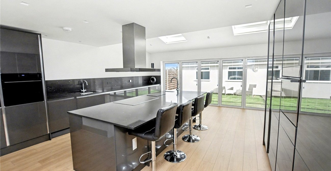 5 bedroom house for sale in Bexleyheath | Robinson Jackson
