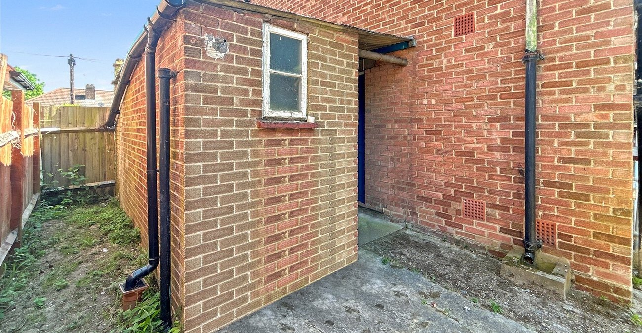 3 bedroom house for sale in Sidcup | Robinson Jackson