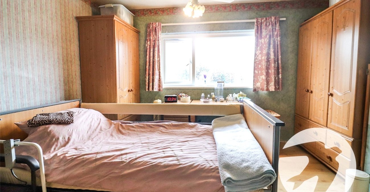 3 bedroom house for sale in Erith | Robinson Jackson