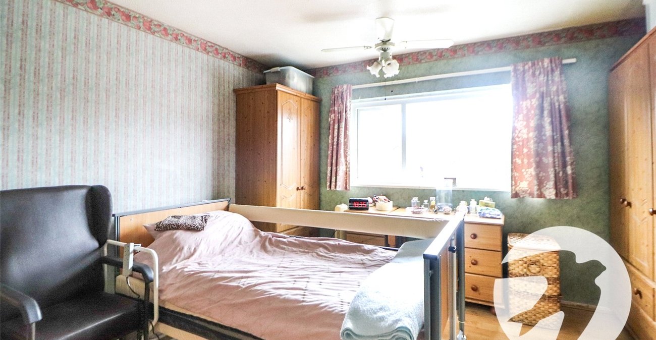 3 bedroom house for sale in Erith | Robinson Jackson