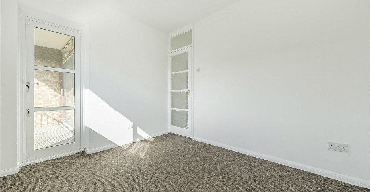 2 bedroom property for sale in  | Robinson Jackson