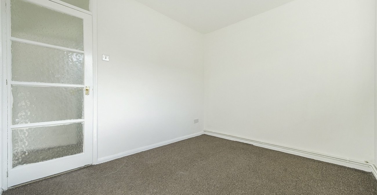 2 bedroom property for sale in  | Robinson Jackson