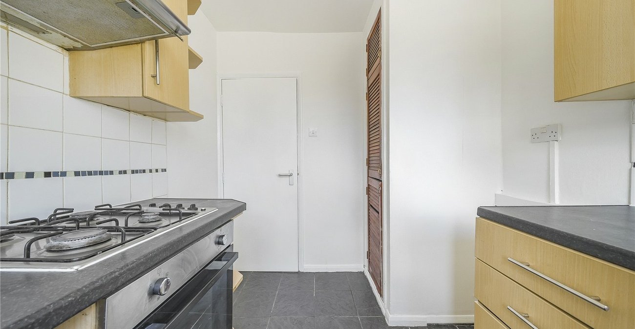 2 bedroom property for sale in  | Robinson Jackson