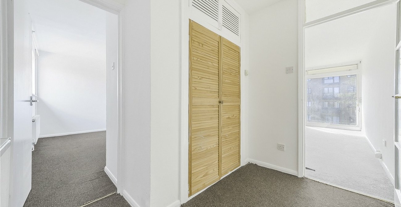 2 bedroom property for sale in  | Robinson Jackson