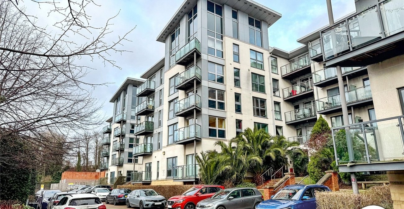 2 bedroom property for sale in Maidstone | Robinson Michael & Jackson