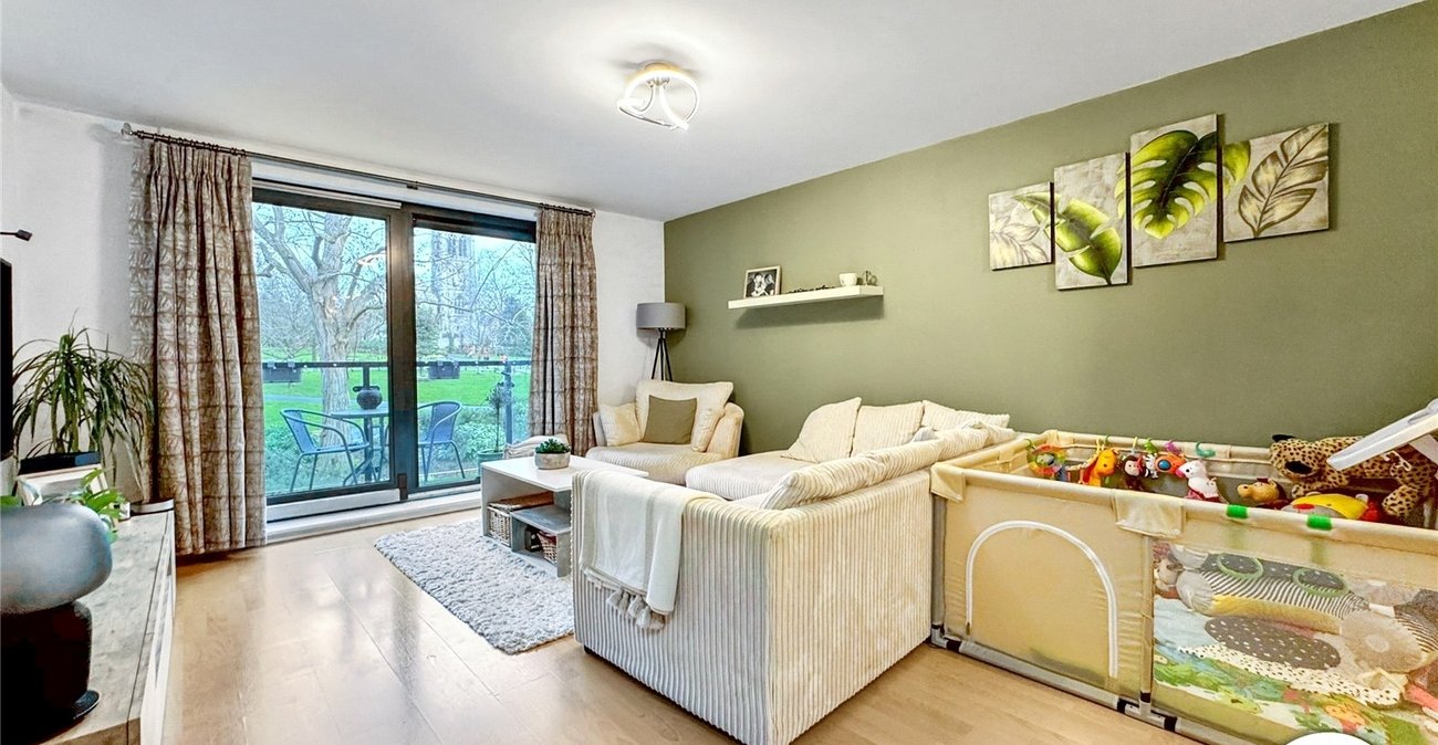 2 bedroom property for sale in Maidstone | Robinson Michael & Jackson