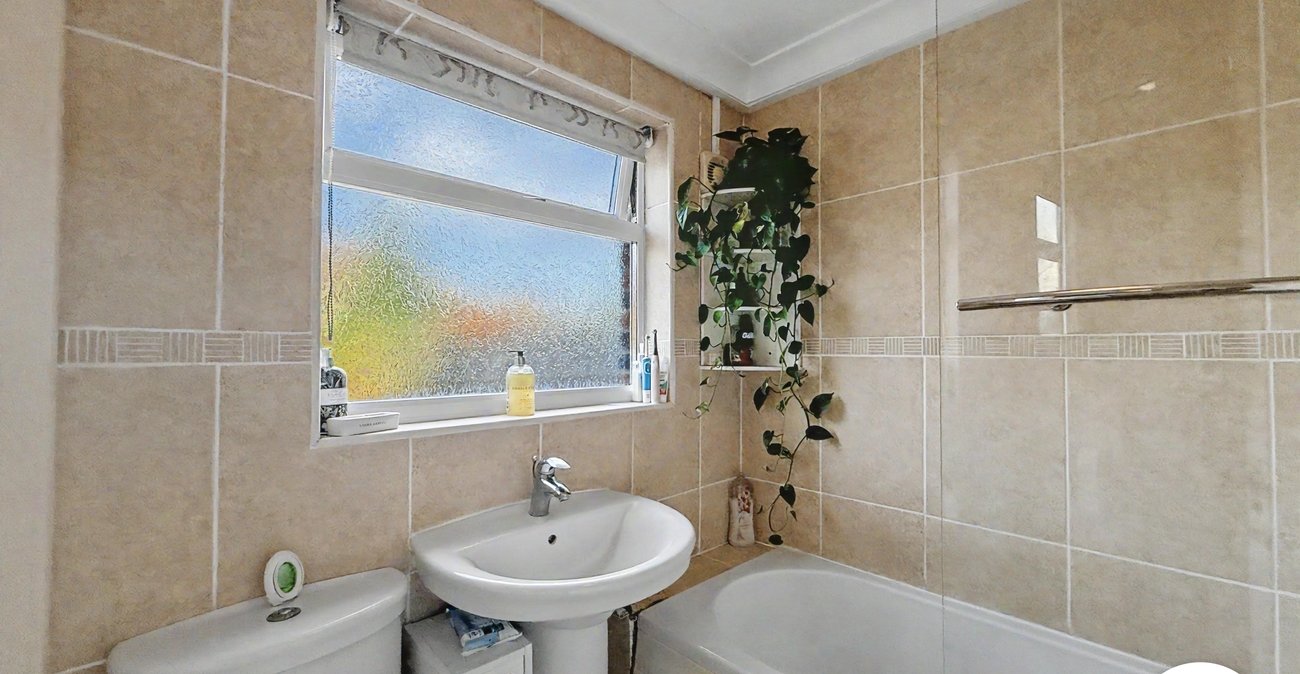 2 bedroom property for sale in Lordswood | Robinson Michael & Jackson