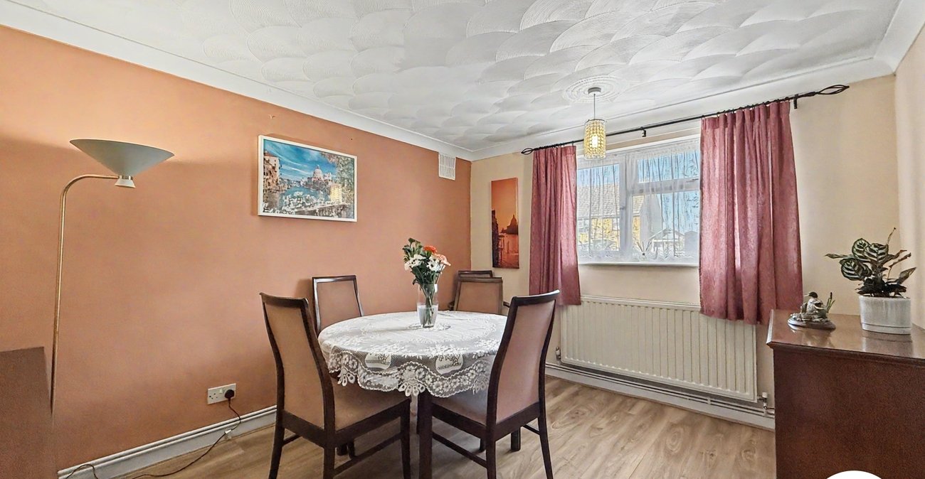 2 bedroom property for sale in Lordswood | Robinson Michael & Jackson