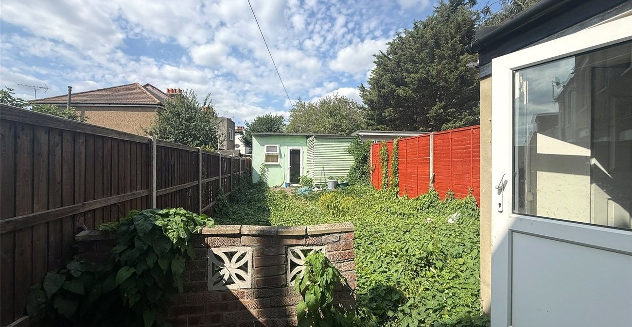 3 bedroom house for sale in Abbey Wood | Robinson Jackson